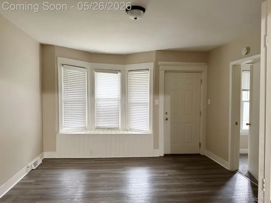 21438 Hamilton Avenue, Farmington Hills, MI 48336 - #2