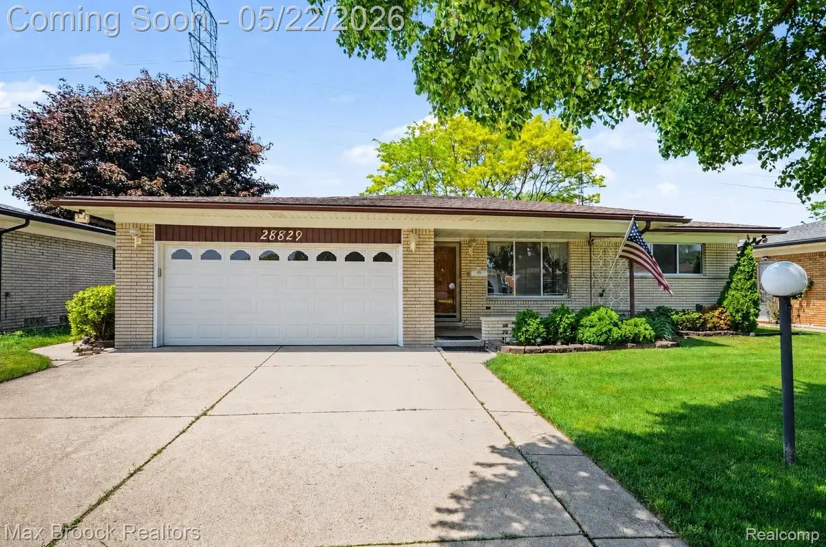 28829 Flanders Avenue, Warren, MI 48088 - #1