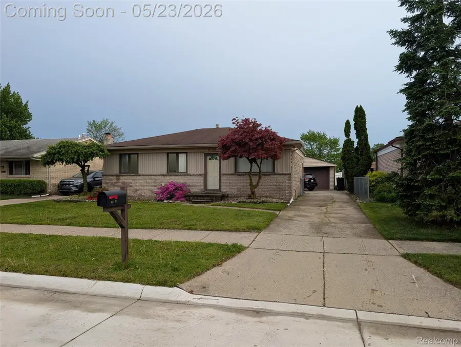 16318 Wellington Avenue, Roseville, MI 48066 - #3