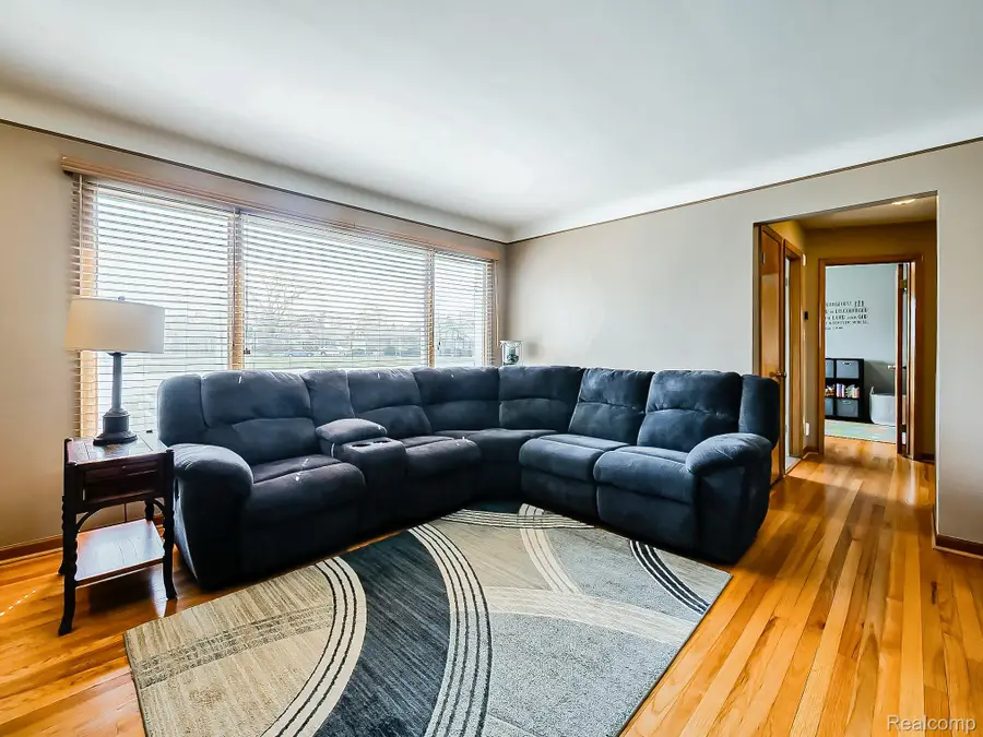 8634 Allen Road, Allen Park, MI 48101 - #3