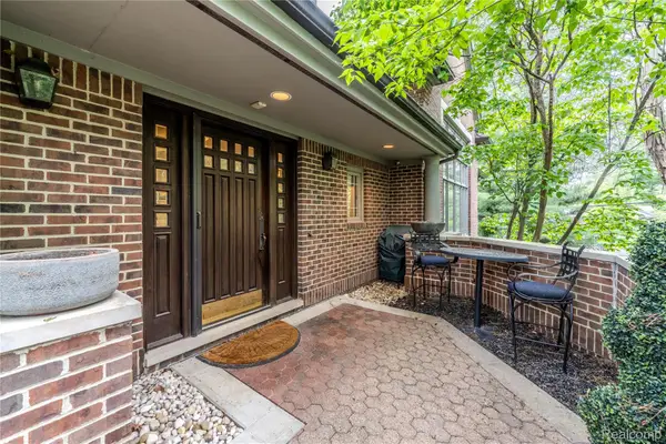 4054 Cranbrook Court, BloomfieldHills, MI 48301