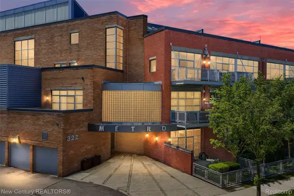 322 E Harrison Avenue #4, RoyalOak, MI 48067