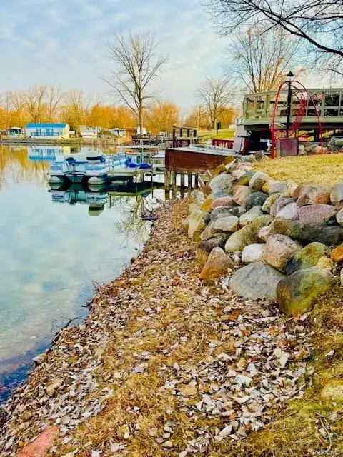 10001 E Goodall Road #404, Durand, MI 48429 - #1