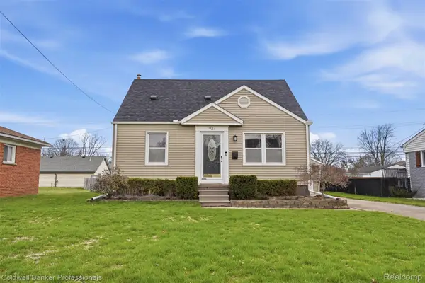 927 Montrose Avenue, RoyalOak, MI 48073