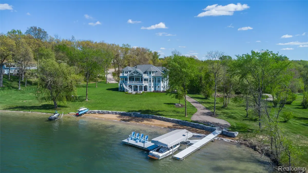 10195 Bennett Lake Road, Fenton, MI 48430 - #1