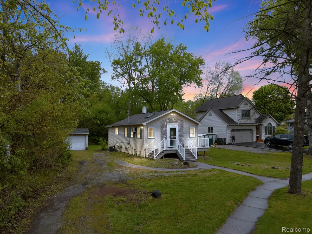 811 Miller Road, Orion, MI 48362 - #1