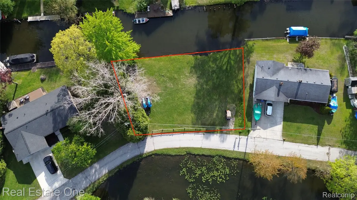 000 Clinton Dr Drive, West Bloomfield, MI 48324 - #1
