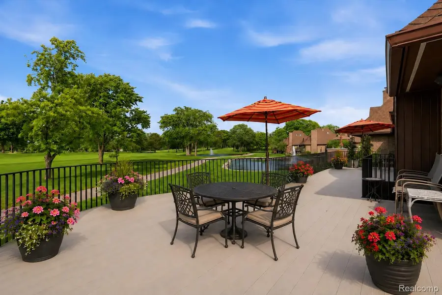 9095 S Saginaw Road #8, Grand Blanc, MI 48439 - #2
