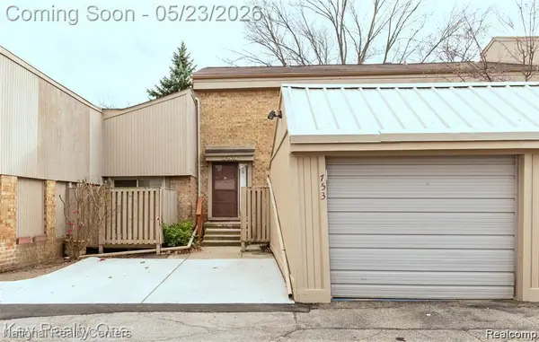753 Oak Brook Ridge Drive, RochesterHills, MI 48307