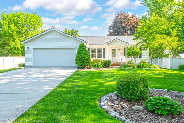 2470 Winkleman Drive, Waterford, MI 48329