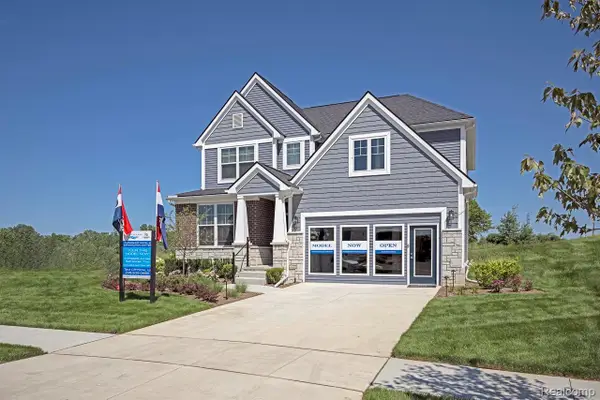 2400 Provencal Dr. Drive, CommerceTwp, MI 48382