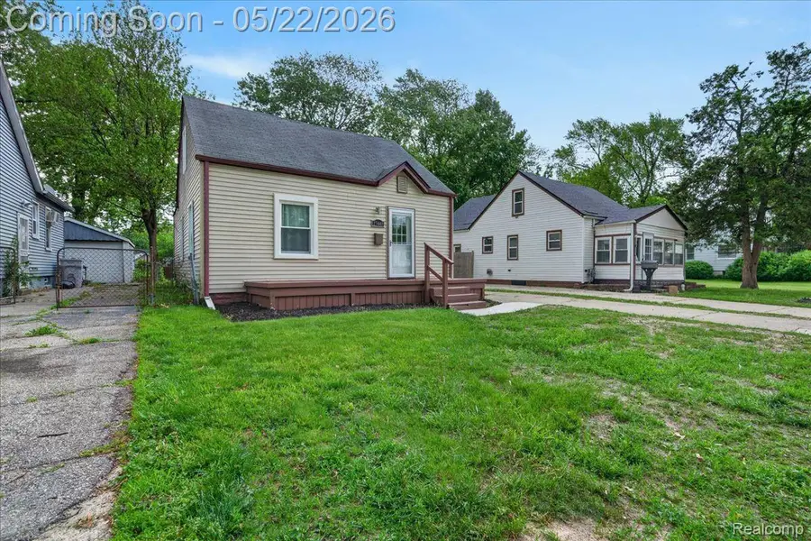 23440 Cayuga Avenue, Hazel Park, MI 48030 - #3