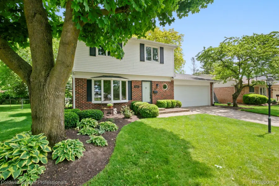 9310 Oakcliffe Drive, Plymouth, MI 48170 - #3