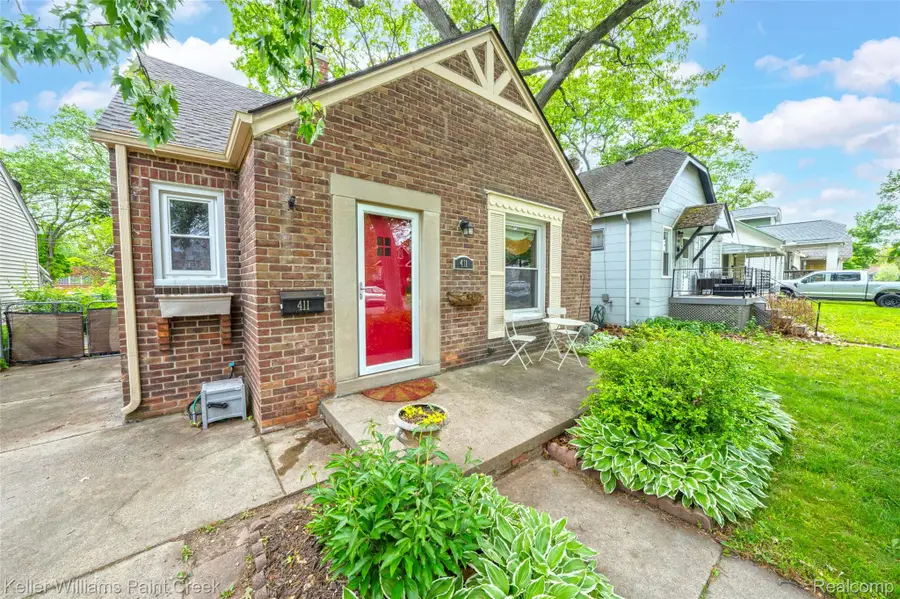 411 W Chesterfield Street W, Ferndale, MI 48220 - #2