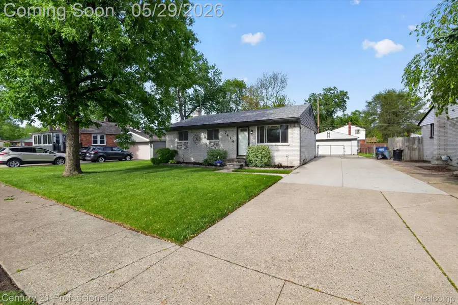 7414 Gilman Street, Westland, MI 48185 - #3