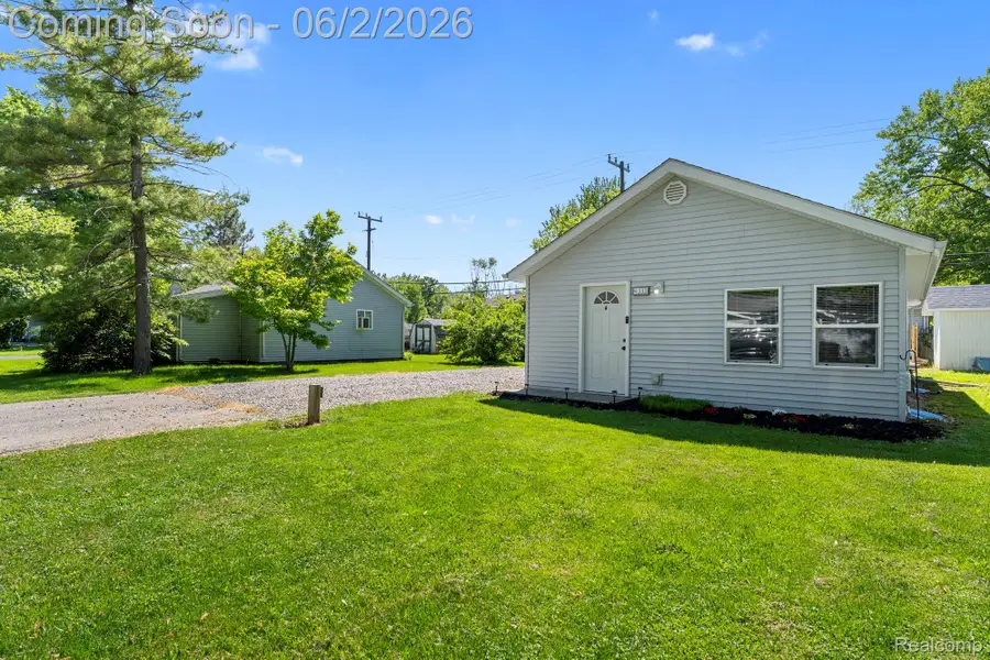 4333 Avenue E, Newport, MI 48166 - #2