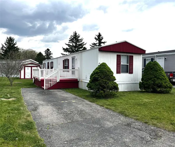 80 Pool Drive, Metamora, MI 48455
