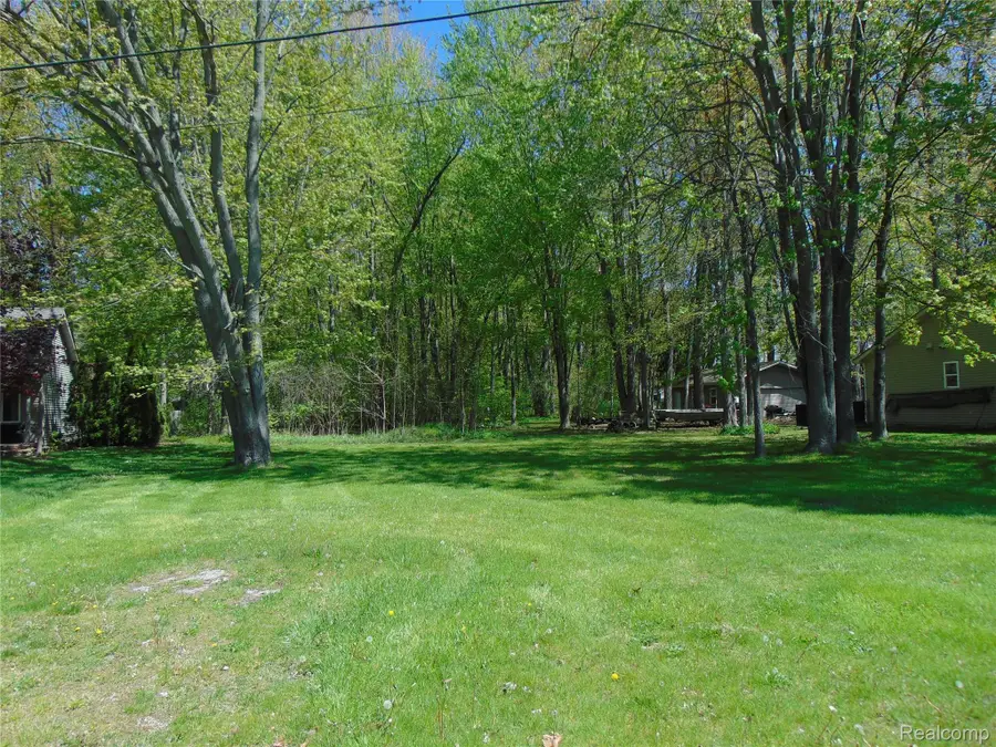 456 Maple Street, Algonac, MI 48001 - #2