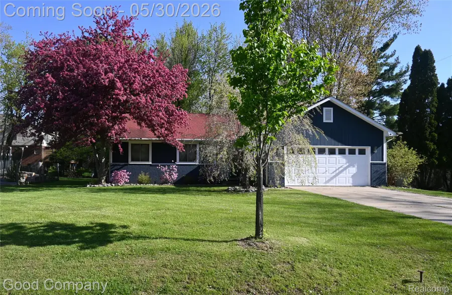 933 Gallaland Avenue, Rochester Hills, MI 48307 - #2