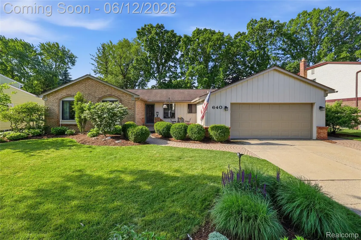 640 Longfellow Drive, Troy, MI 48085 - #1
