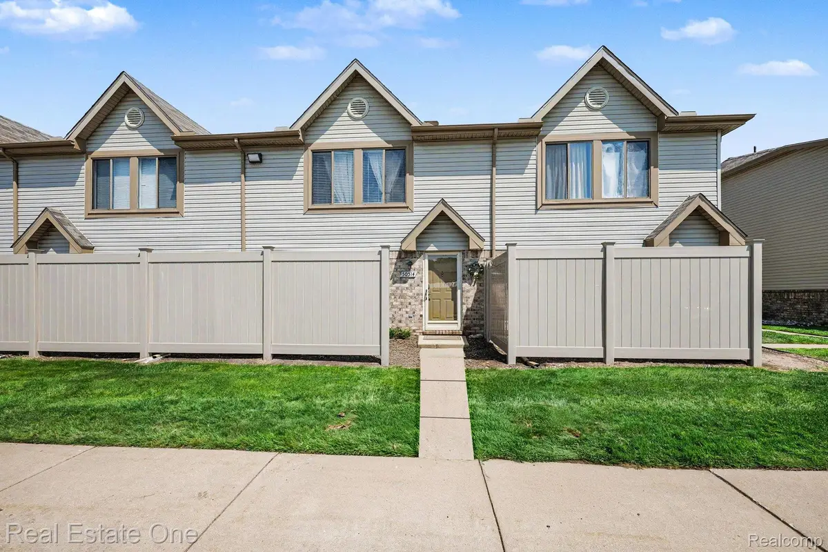 50514 Bay Run N, Chesterfield, MI 48047 - #1