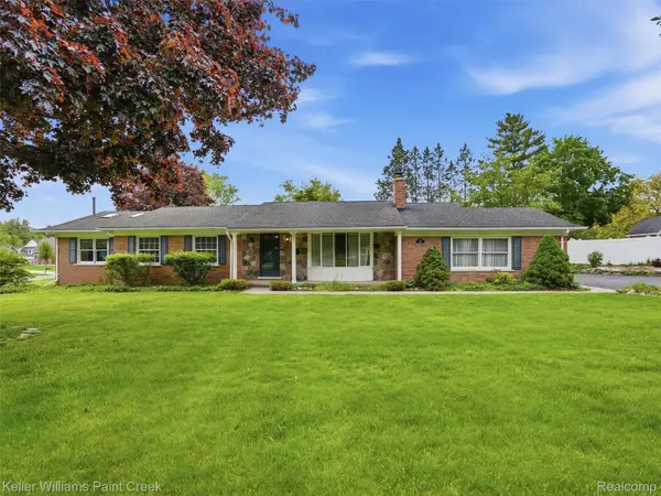 436 Broadleaf Drive, Rochester, MI 48306