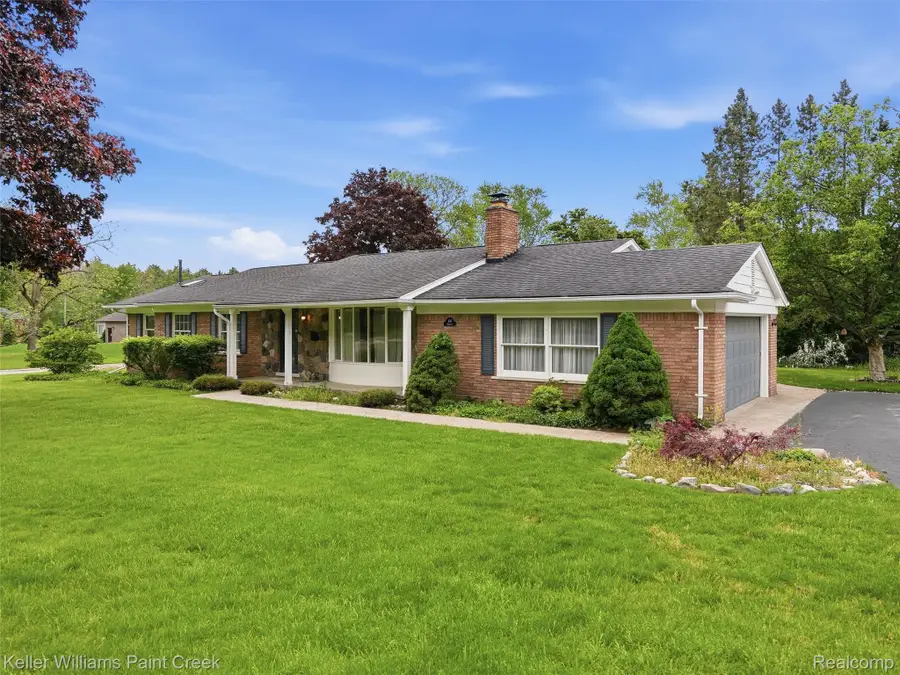 436 Broadleaf Drive, Rochester, MI 48306 - #2