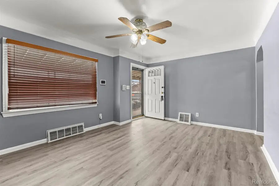 14716 Eureka Road, Southgate, MI 48195 - #3
