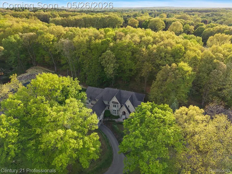 6705 College Park Drive, Clarkston, MI 48346 - #2