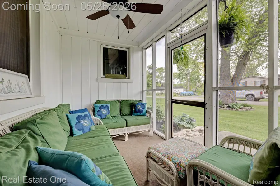 6394 Manson Drive, Waterford, MI 48329 - #2