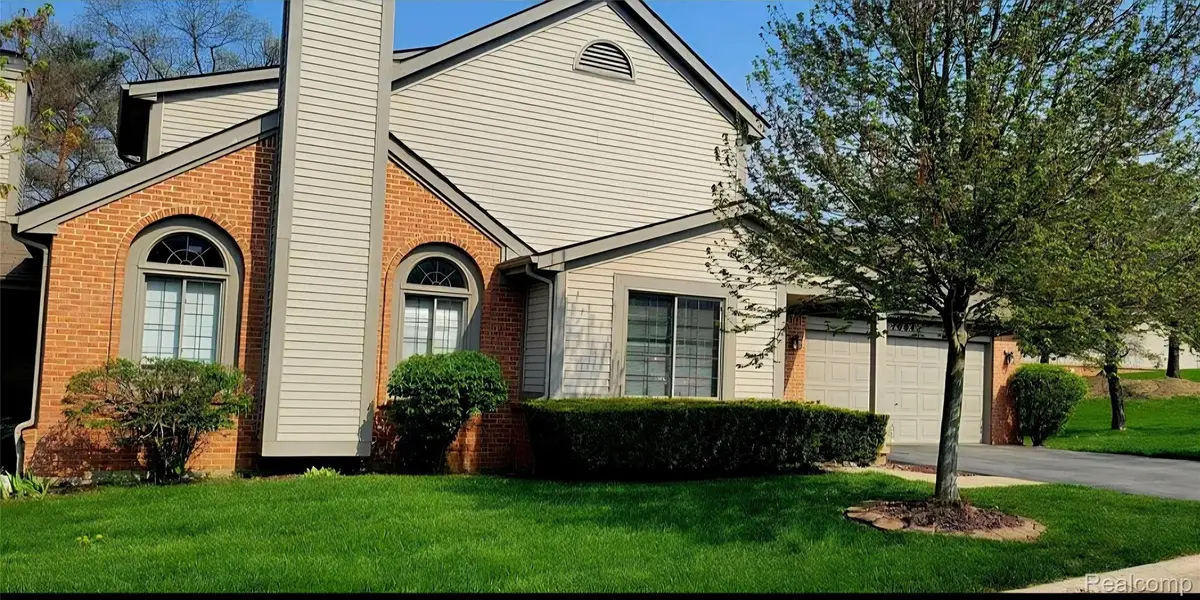 1004 Elmwood Drive, Brighton, MI 48116 - #1