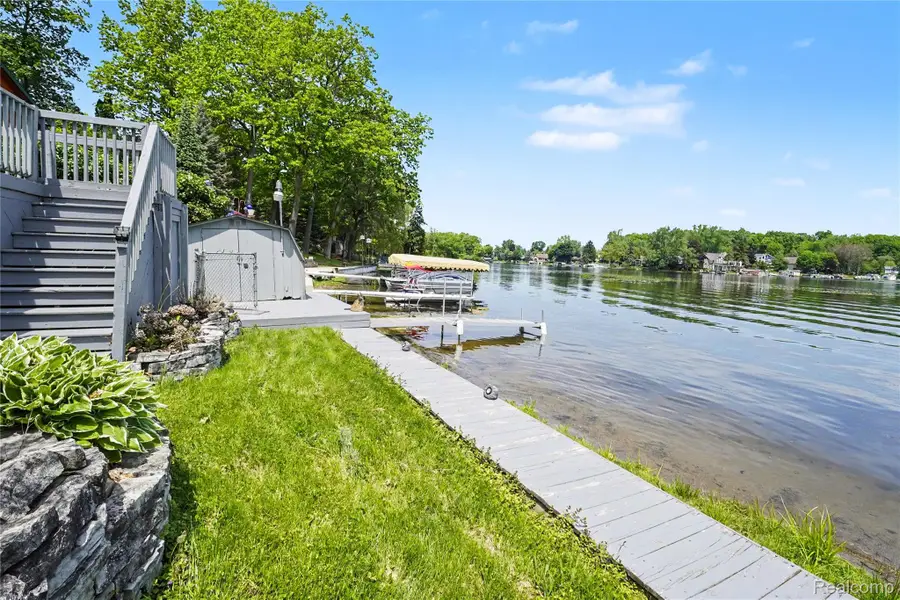 8390 Peninsular Drive, Fenton, MI 48430 - #2