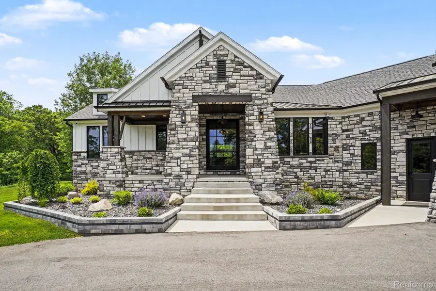 5015 Birch Drive, Davisburg, MI 48350 - #3