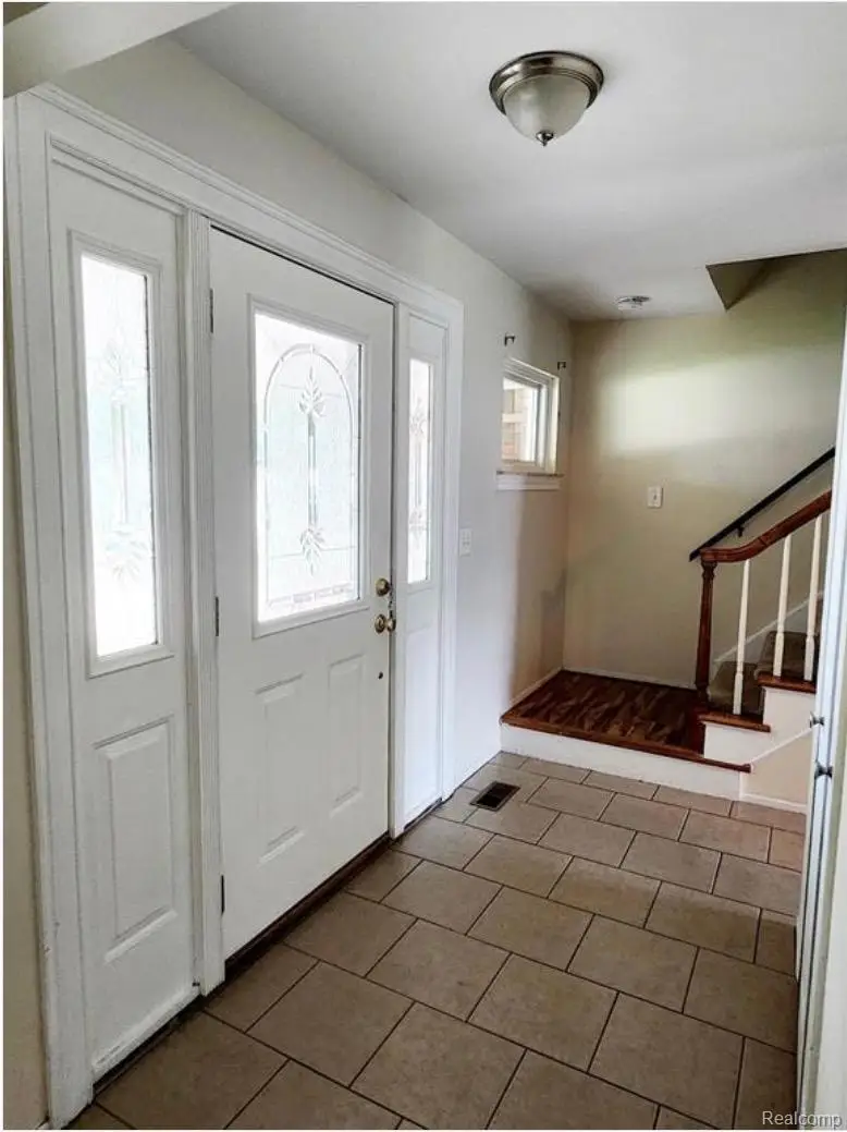 35347 Alta Vista Drive, Sterling Heights, MI 48312 - #3