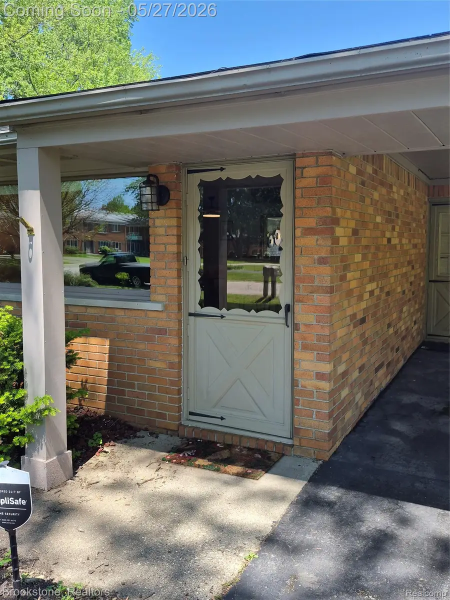 2664 Penna Drive, West Bloomfield, MI 48324 - #3