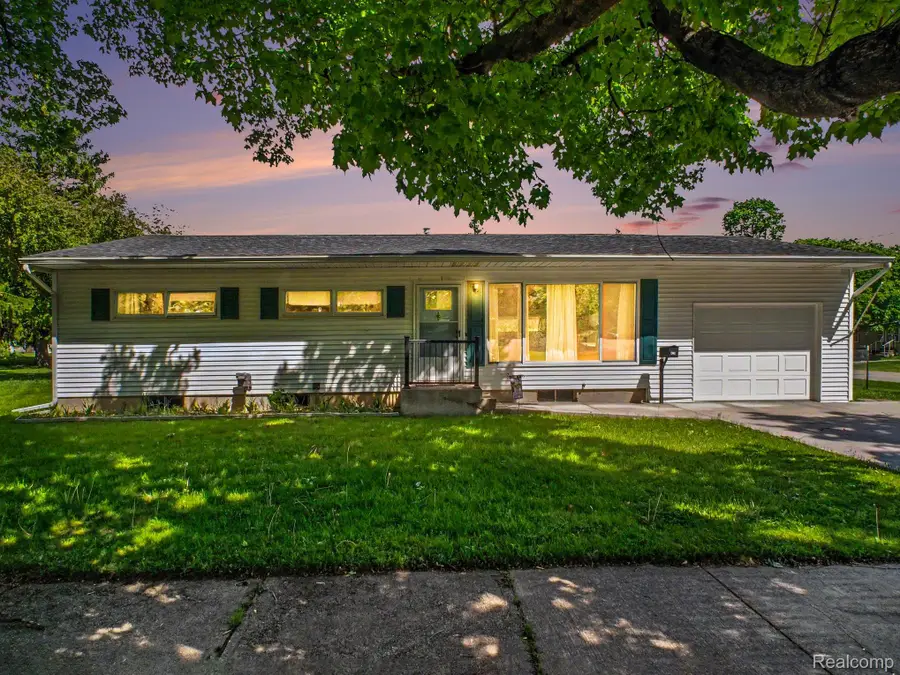 425 Rockingham Avenue, Alma, MI 48801 - #2
