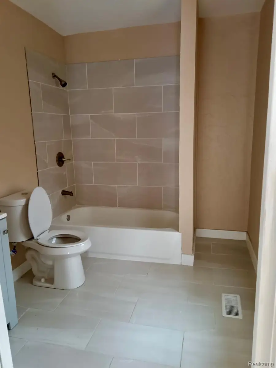 8601 Vaughan Street, Detroit, MI 48228 - #2