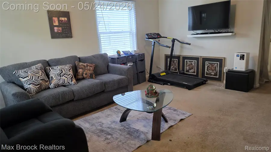 24321 Kipling Street, Oak Park, MI 48237 - #2