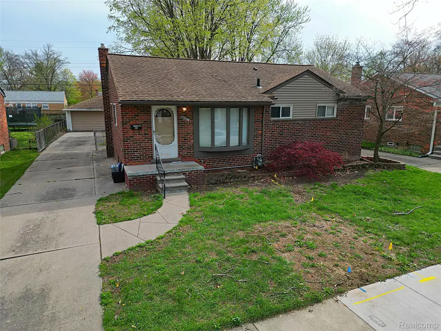 30261 Westfield Street, Livonia, MI 48150 - #2