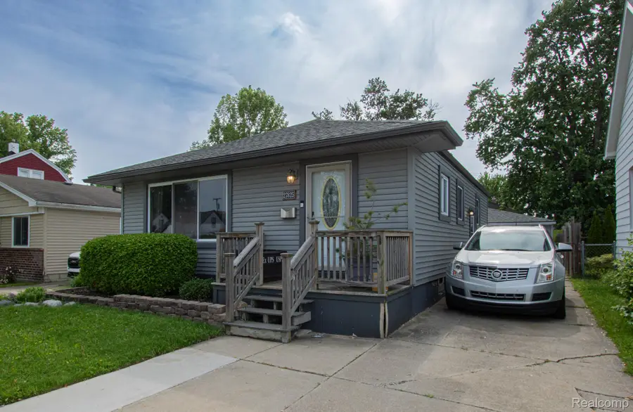 27825 Garfield Street, Roseville, MI 48066 - #2