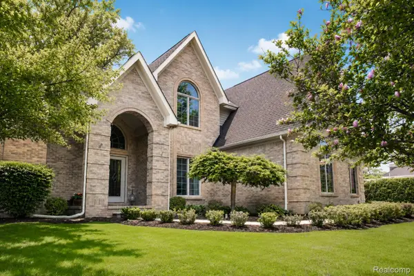 9194 Orion Drive, Brighton, MI 48114