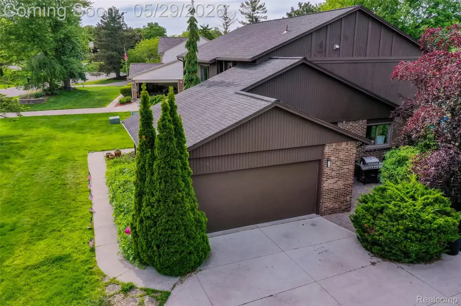 2930 Brentwood Road, West Bloomfield, MI 48323 - #2