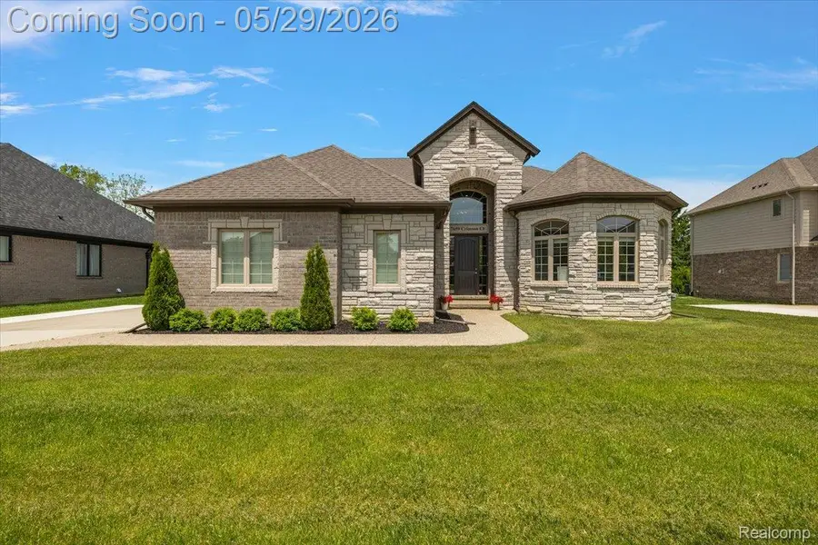 7659 Crimson Court, Utica, MI 48316 - #2