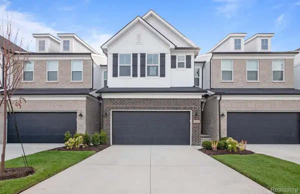 5582 East Spaniel Drive, AnnArbor, MI 48108