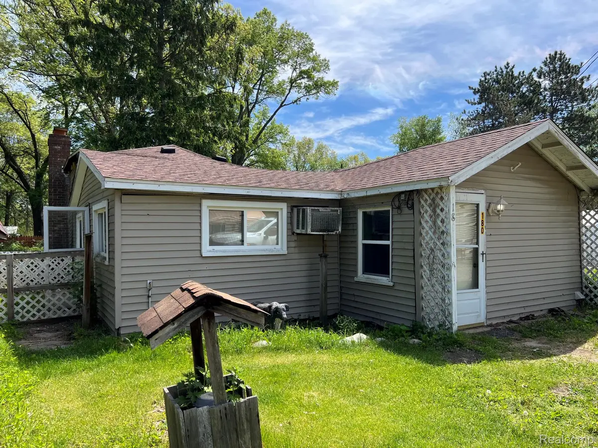 180 Fonda Drive, Columbiaville, MI 48421 - #1