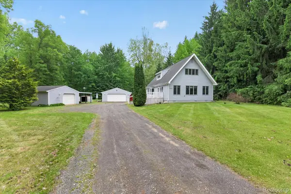 41303 Harris Road, Belleville, MI 48111