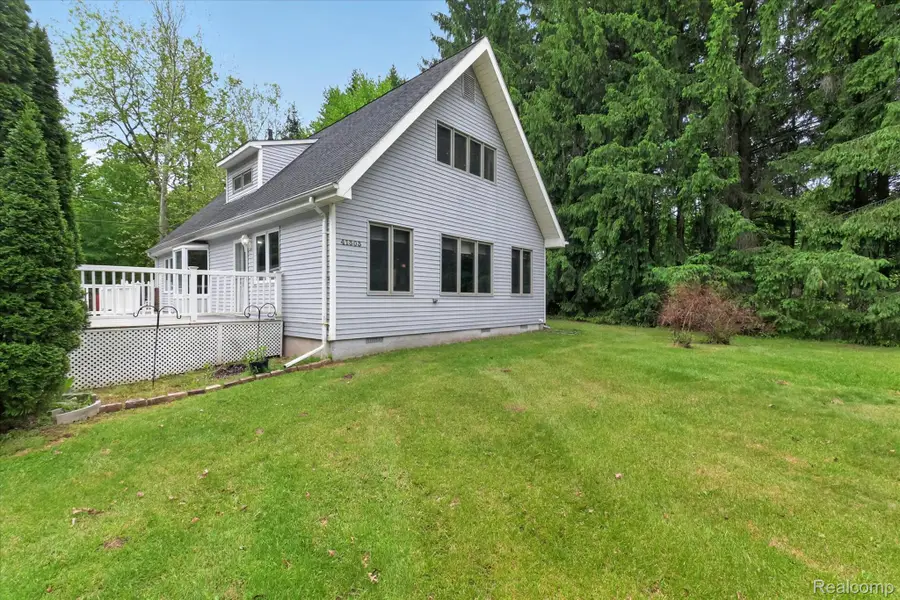 41303 Harris Road, Belleville, MI 48111 - #2