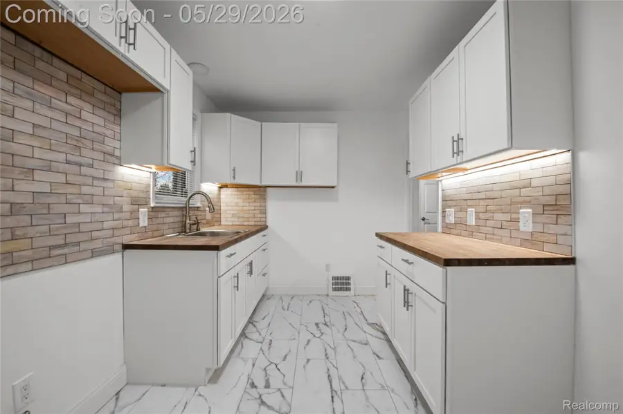 20467 Binder Street, Detroit, MI 48234 - #2