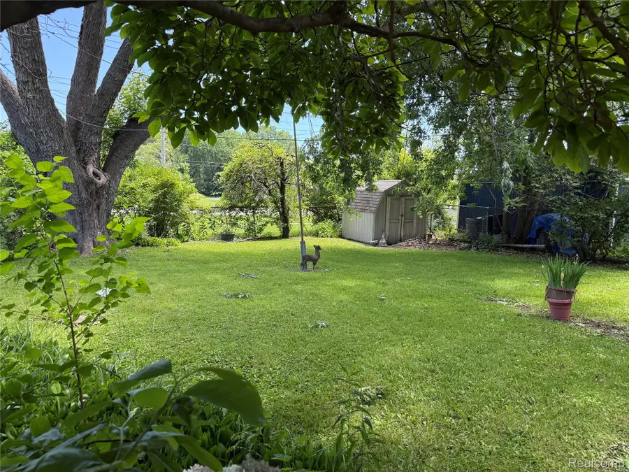 1765 Dulong Avenue, Madison Heights, MI 48071 - #2