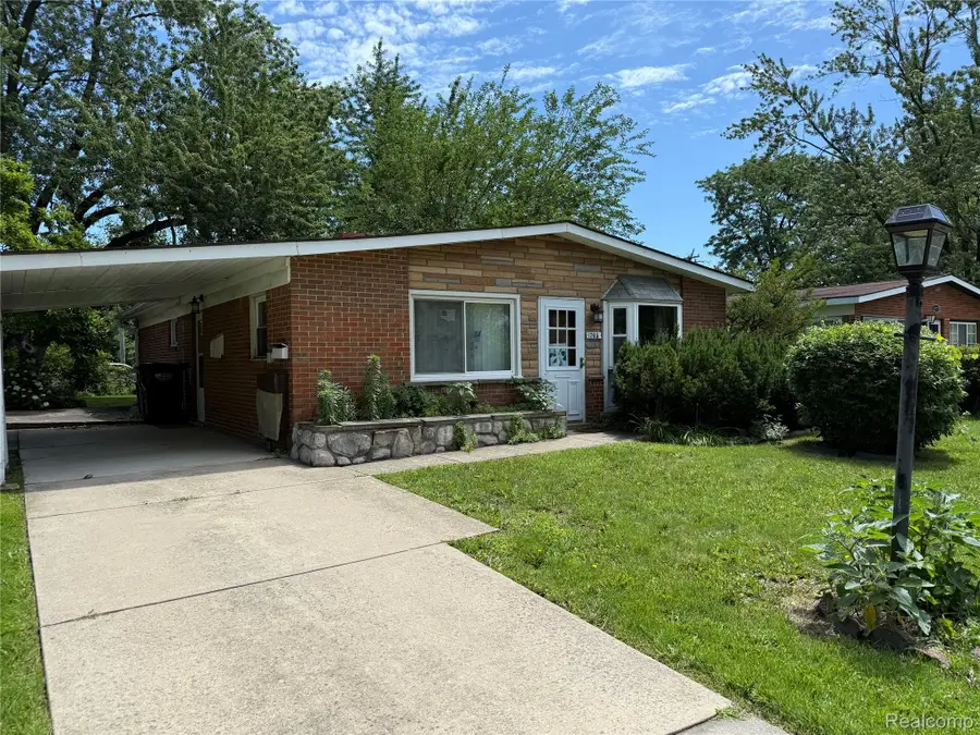 1765 Dulong Avenue, Madison Heights, MI 48071 - #3